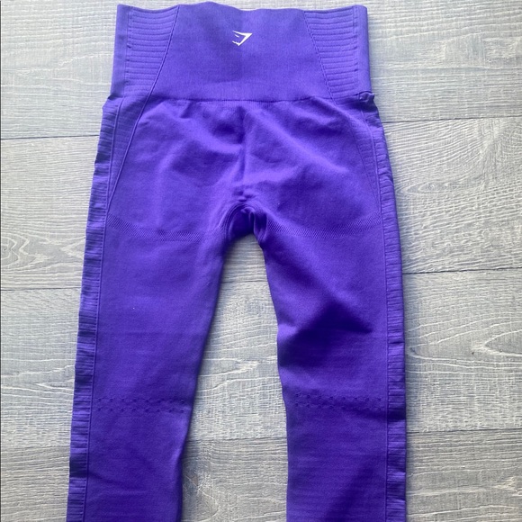 PURPLE GYM SHARK LEGGINGS full length - Picture 3 of 4